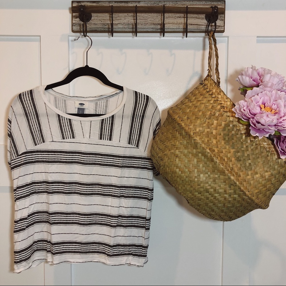 Old Navy Black White Stripe Crop Tee